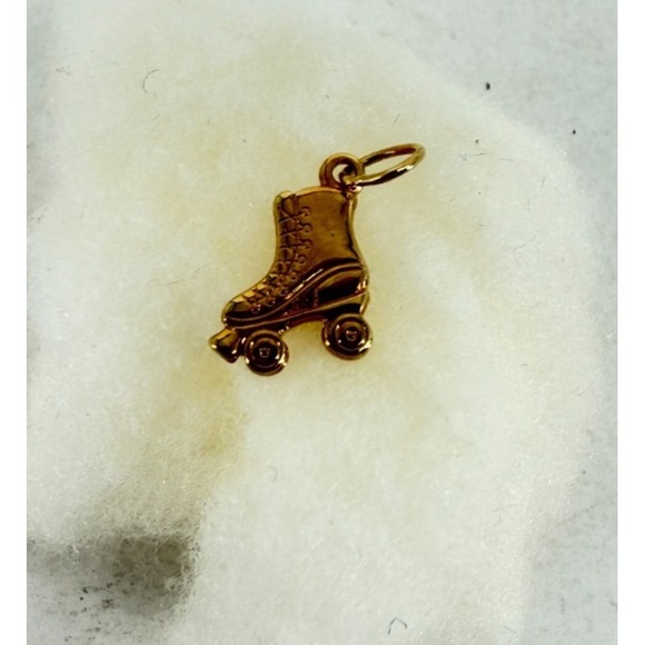 Fashion Jewelry Jewelry - Vintage Avon Roller Skate Charm Gold Tone Mini Skate Retro 80s Jewelry Pendant